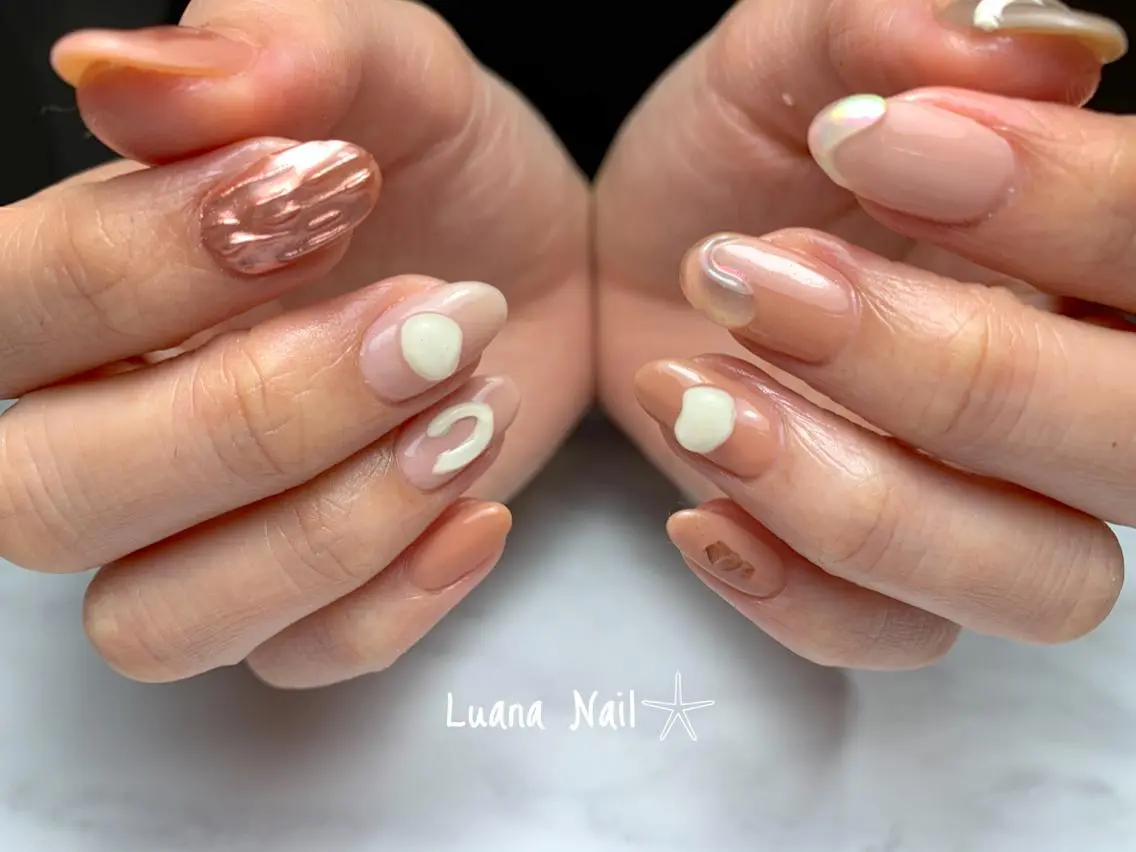 ネイル ミラーネイル ハンドネイル BeauJu by Luana Nailのネイルデザイン