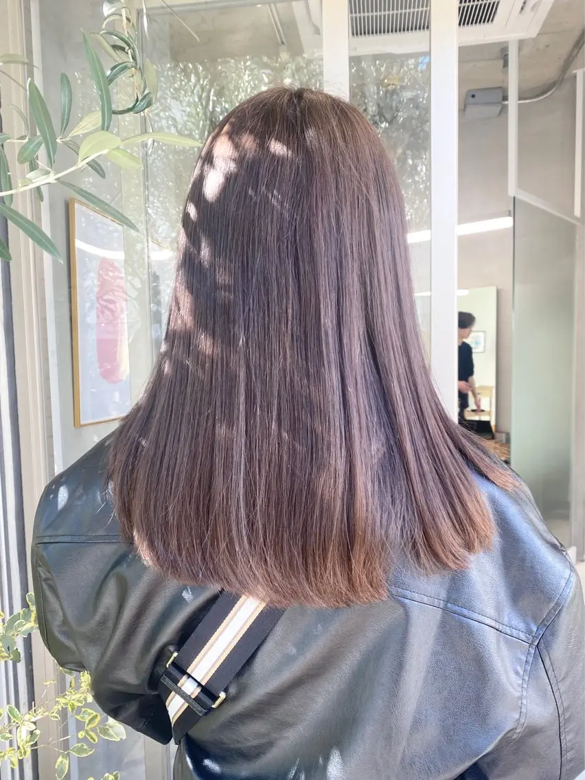 セミロング カット ヘアカラー まお♡レイヤーカット ×色っぽstyleのヘアスタイル
