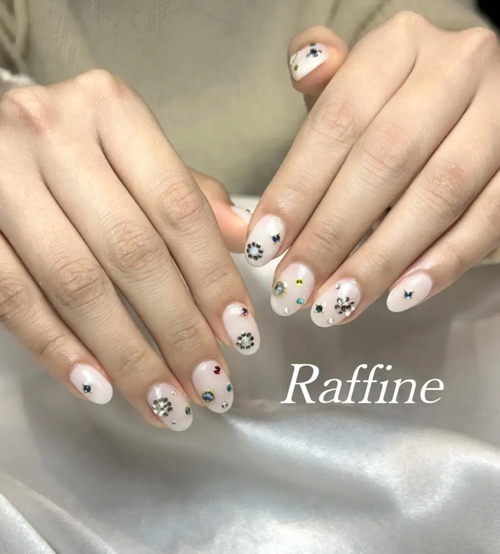 ネイル RAFFINE haru🦋🩵のネイルデザイン