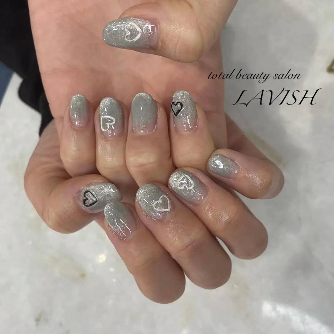 ネイル LAVISH 大和店 emi･:*+のネイルデザイン