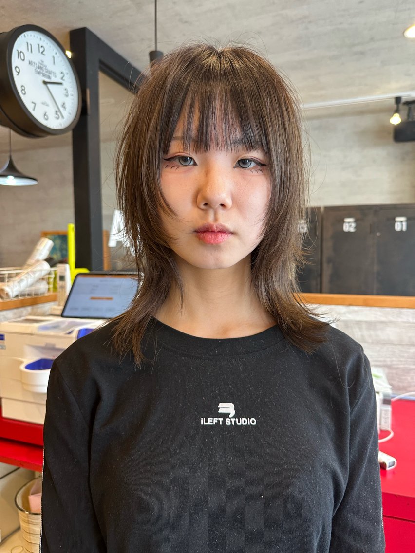 セミロング カラー カット ヘアカラー 横地 凌のヘアスタイル