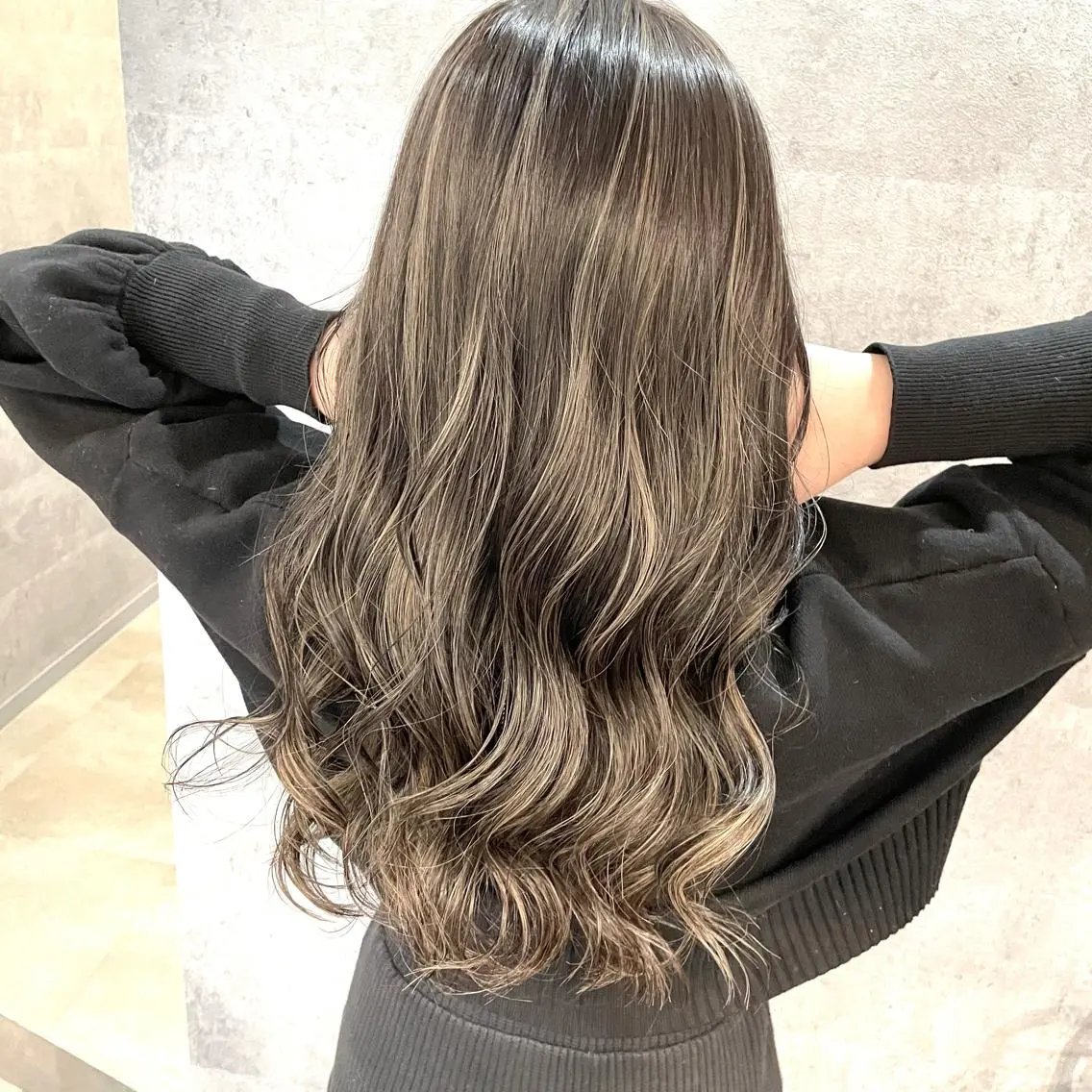 ロング カラー ハイライトカラー ハイライト ✨MiL✨ ✨心斎橋✨のヘアスタイル