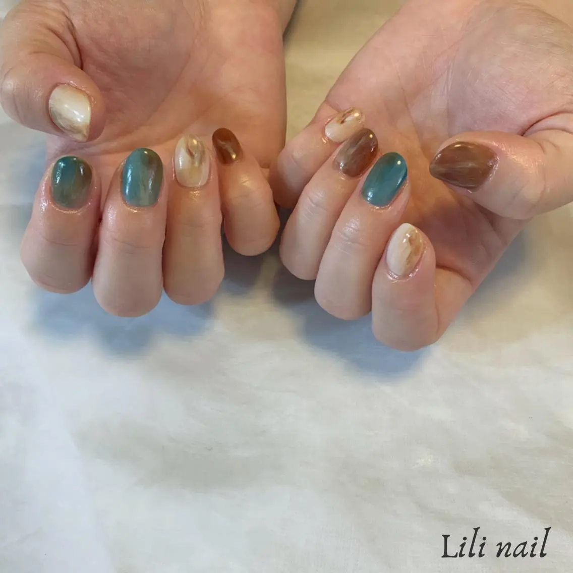 ショート ネイル アートネイル 持ち込み ニュアンスネイル ハンドネイル Lilibeauty salonのネイルデザイン