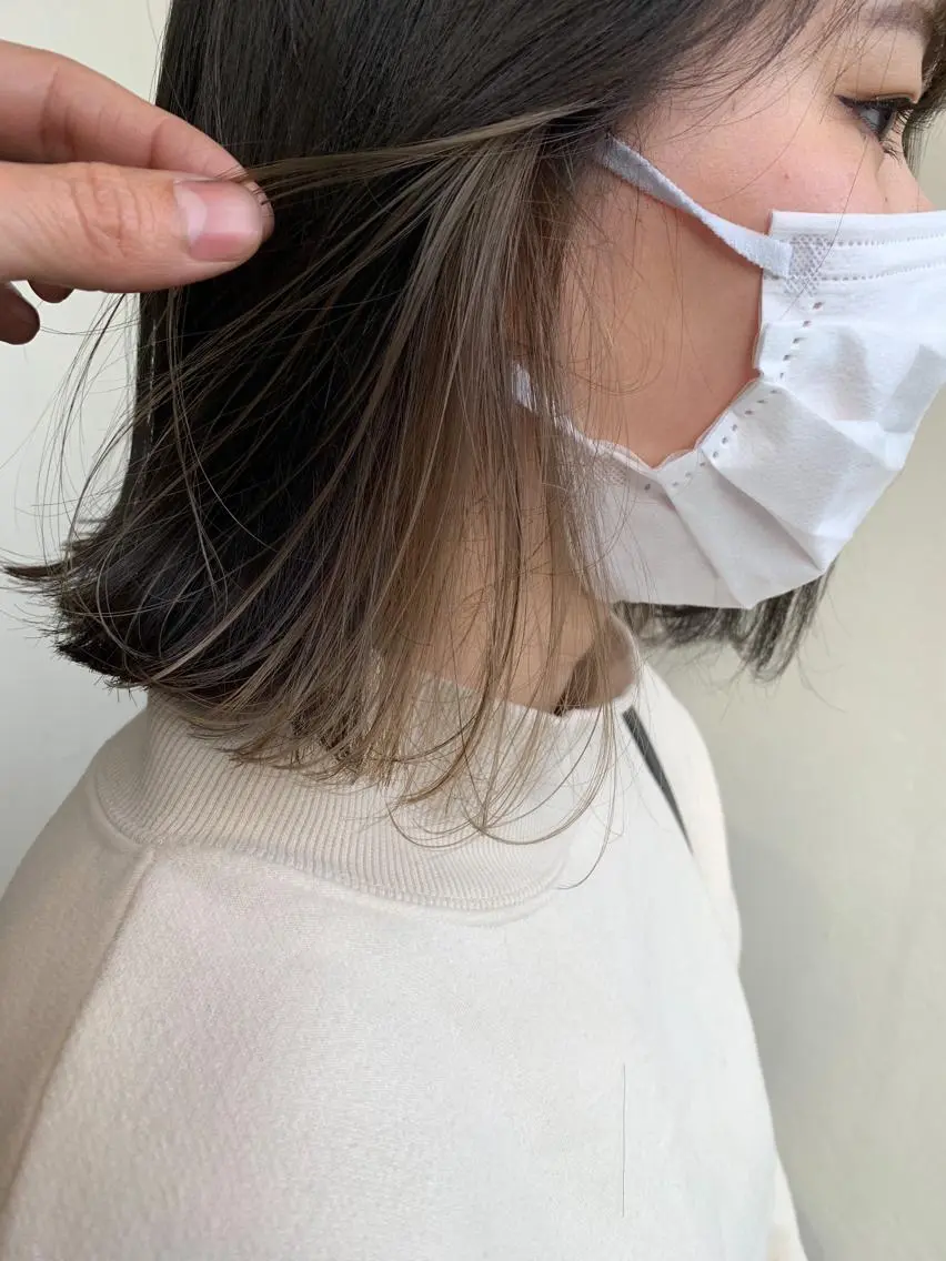 ケアブリーチを使用したインナーカラー✨■お仕事で派手なカラーがNGなお客様でも安心！■14300→8800の写真