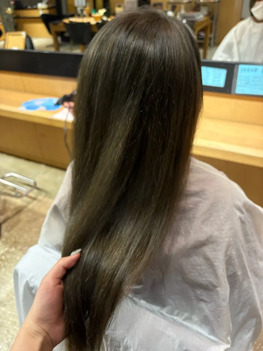 ロング ヘアカラー 🌼やまだ あゆか🌼のヘアスタイル