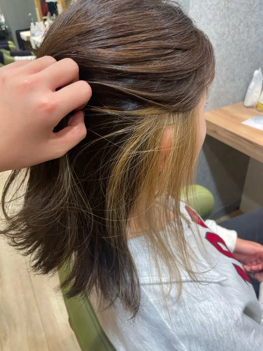 ミディアム カラー ブリーチ イヤリングカラー 髪質改善/Bloss om🌷高橋沙衣のヘアスタイル