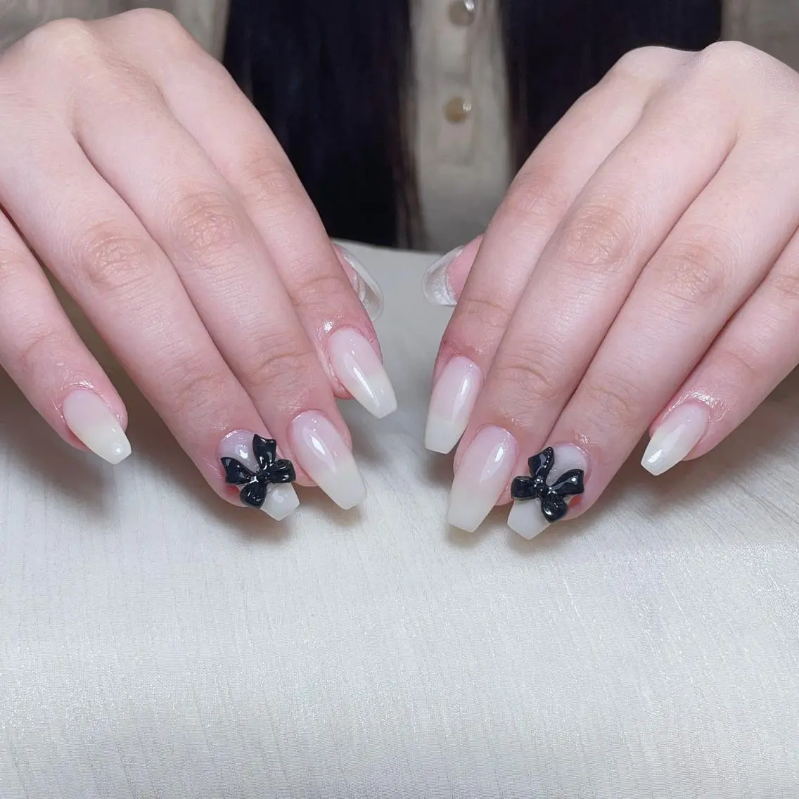 ネイル アートネイル オーロラネイル ガーリー キラキラネイル 韓国ネイル ハンドネイル Una NAILMANAMIのネイルデザイン