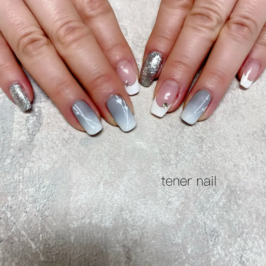 ネイル キラキラネイル ホワイト ハンドネイル テネルネイル tener nailのネイルデザイン