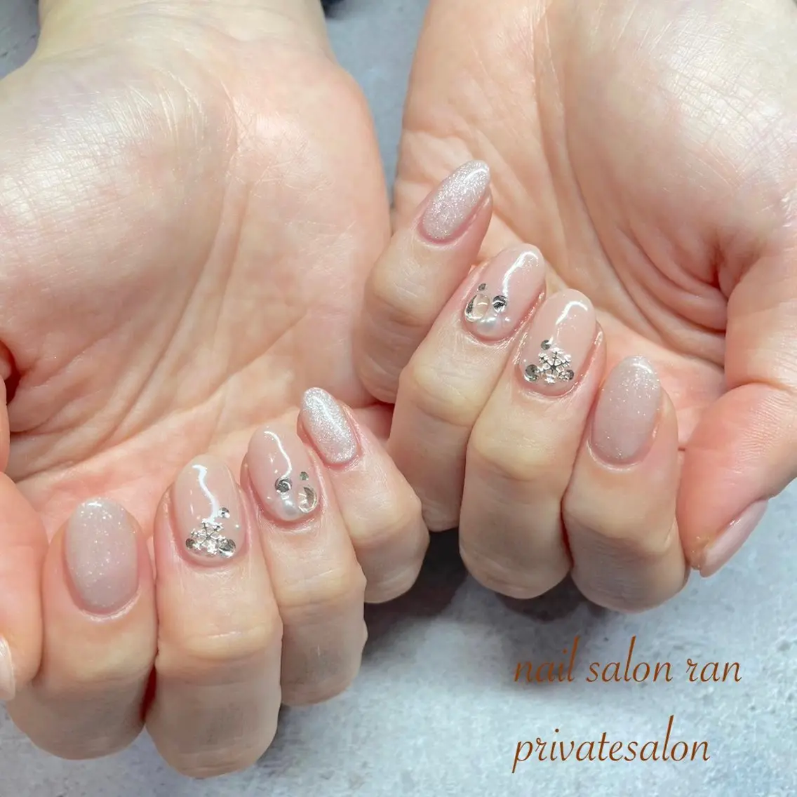 ネイル キラキラネイル ラメ(グリッター) シンプルネイル ハンドネイル ハンドケア nailsalon ranのネイルデザイン