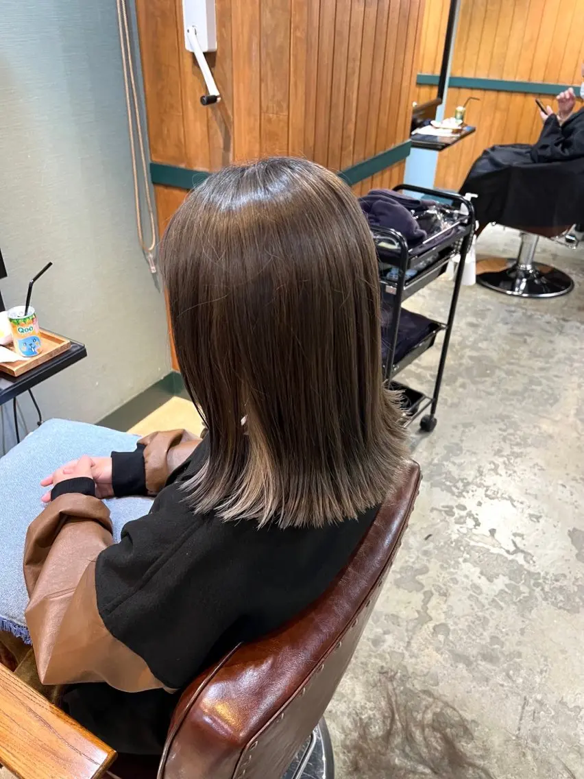 ミディアム カラー 𝐒𝐇𝐔𝐑𝐈 🦋艶カラー🦋のヘアスタイル