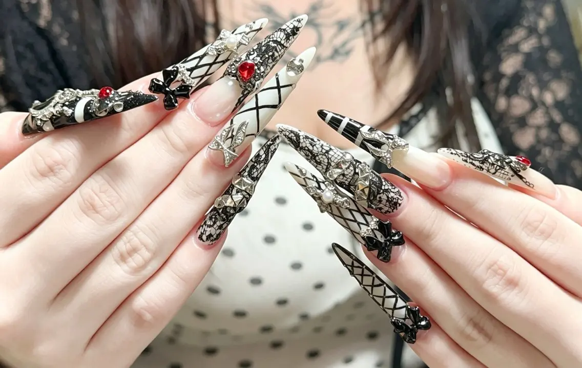 ネイル 長さ出し ロングネイル 持ち込み スカルプネイル スーパーロングネイル ハンドネイル Plouta Nailsalonのネイルデザイン