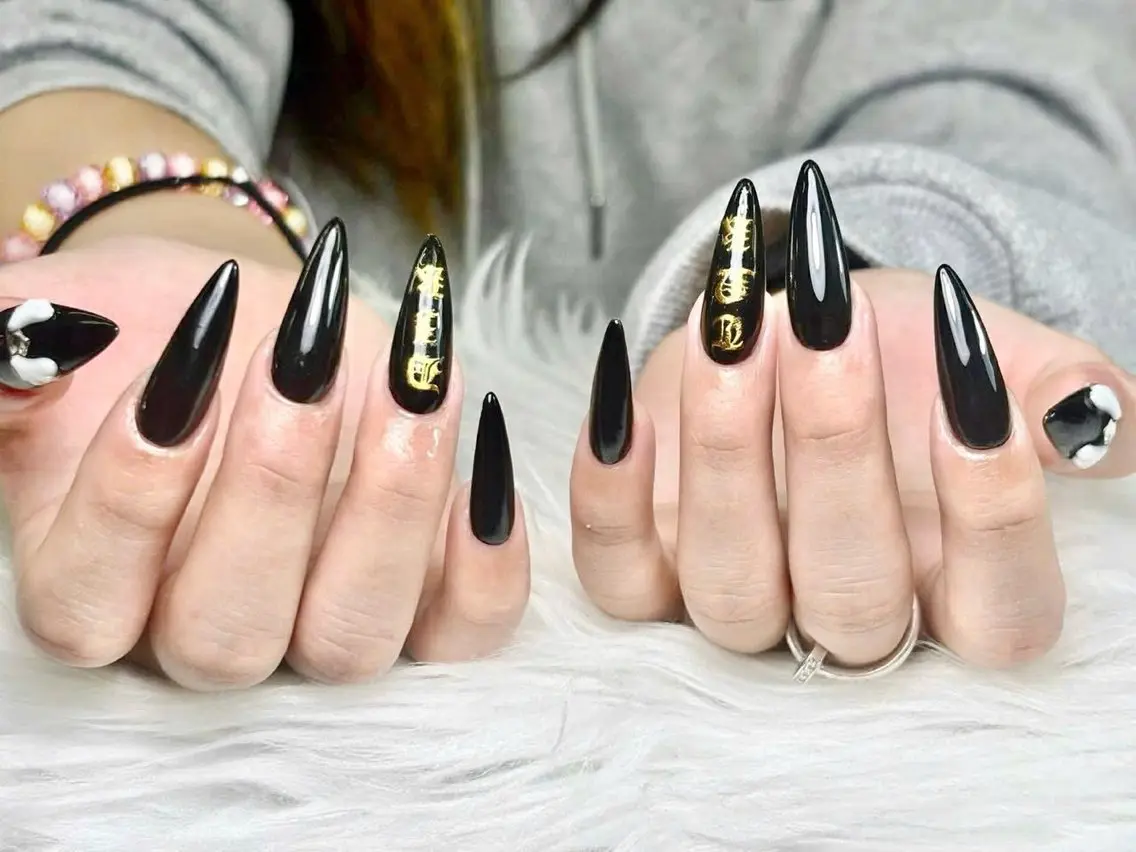 ネイル アートネイル ボルドー フレンチネイル ジェルネイル 氷ネイル・うるうるネイル ハンドネイル Julie NailSalonのネイルデザイン