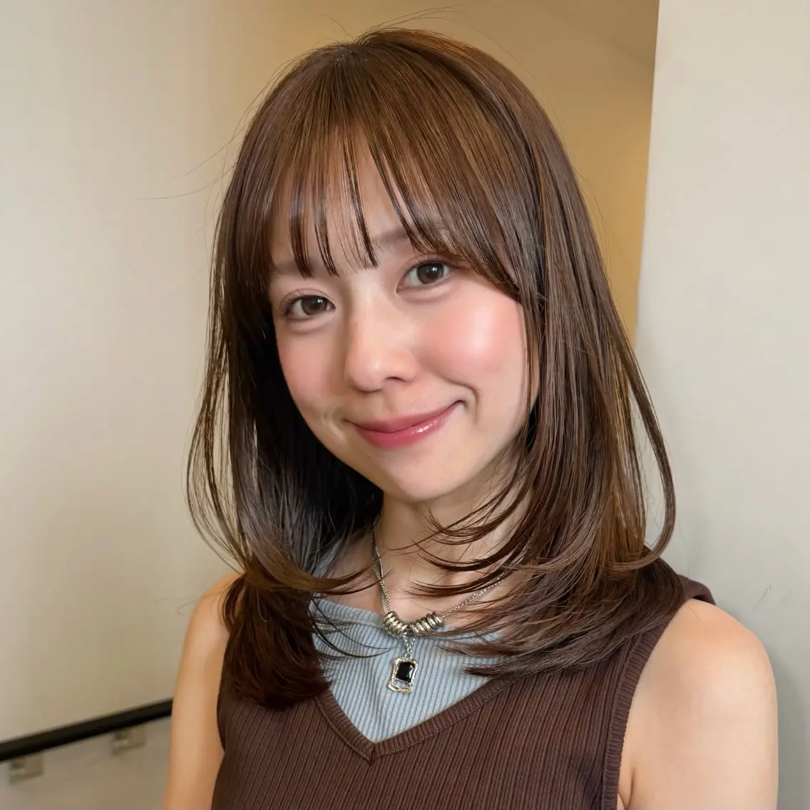 ミディアム カラー 顔周りレイヤー꙳⋆ ミディアム⌇SAKIのヘアスタイル