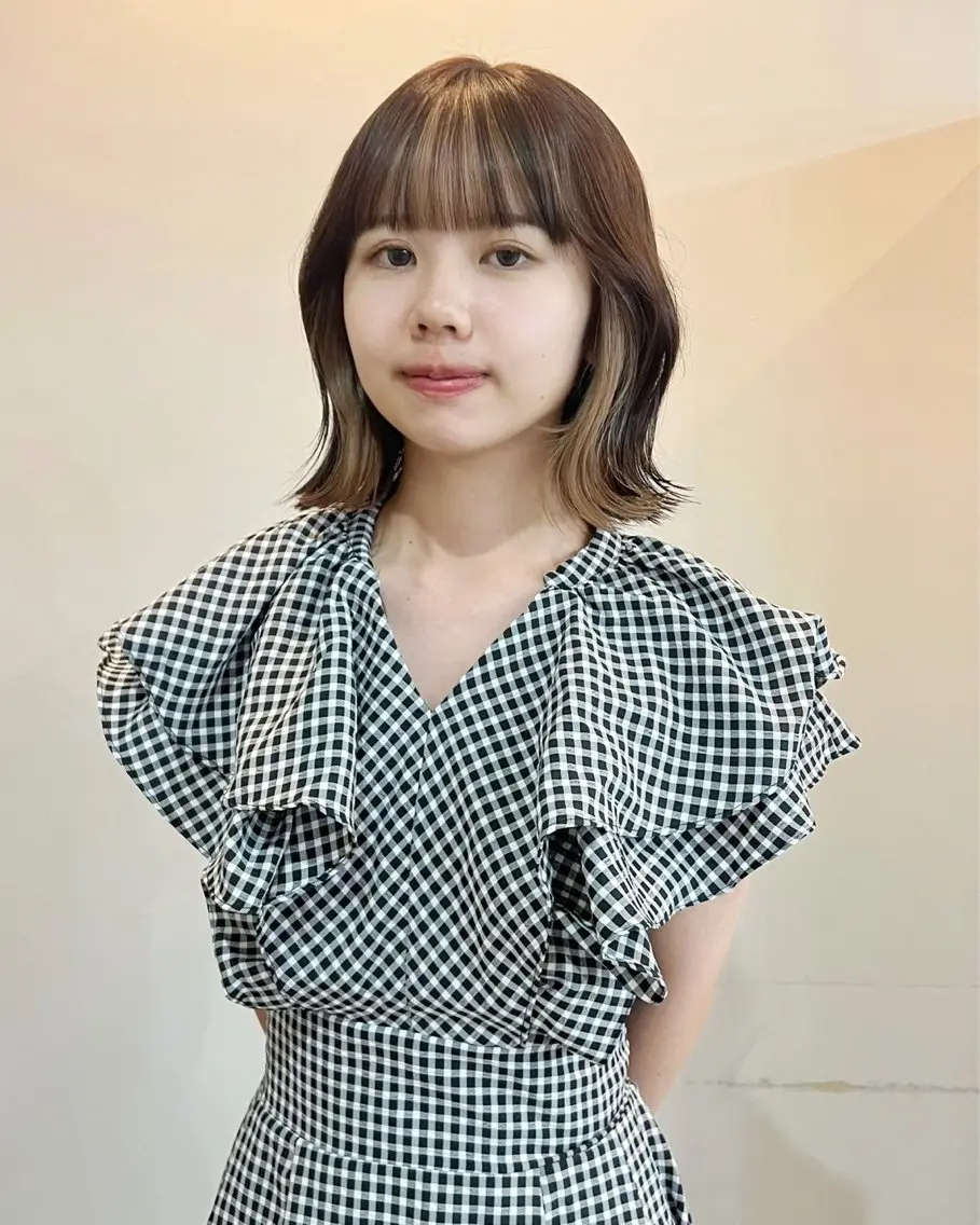 ミディアム 横山 奈央のヘアスタイル