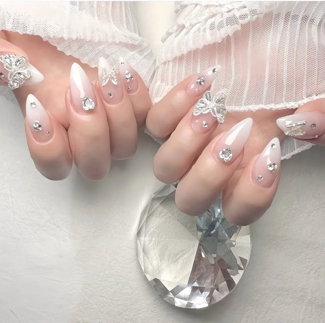 ネイル ハンドネイル Lyna 池袋のネイルデザイン