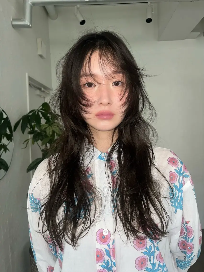 セミロング 熊谷 由貴のヘアスタイル