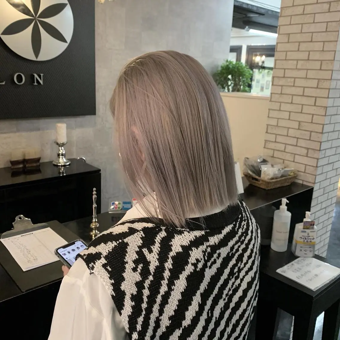 ミディアム ヘアカラー 佐藤 香太のヘアスタイル
