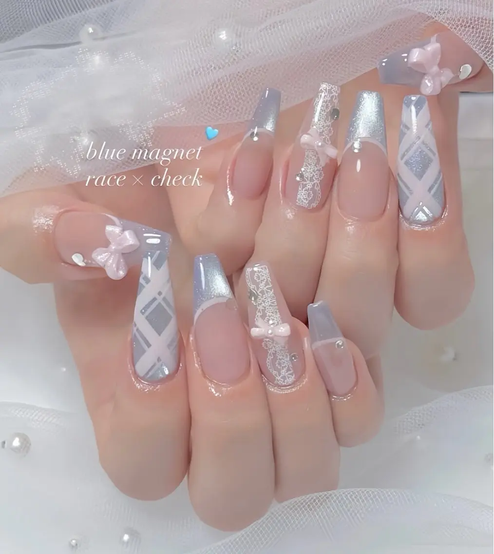 ネイル オーロラネイル チークネイル 桜ネイル クリアネイル ドット ハンドネイル Rin Nail 新大久保店のネイルデザイン