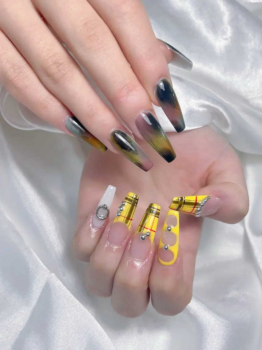 ネイル LEELA NAIL STUDIOのネイルデザイン