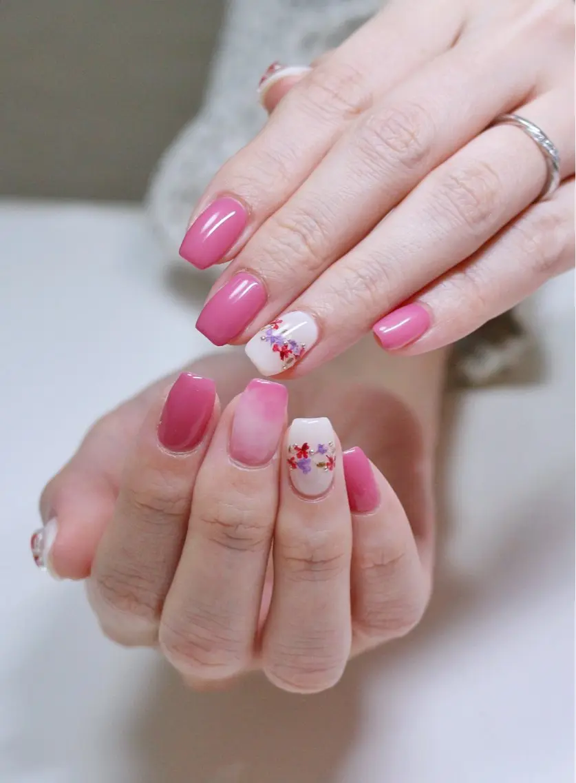 ネイル フラワーネイル ハート 韓国ネイル ピンク ぷっくりネイル ハンドネイル Baku Nailsのネイルデザイン