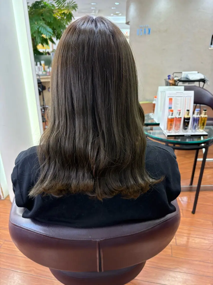カラー 透明感カラー オリーブカラー KAZU satokoのヘアスタイル