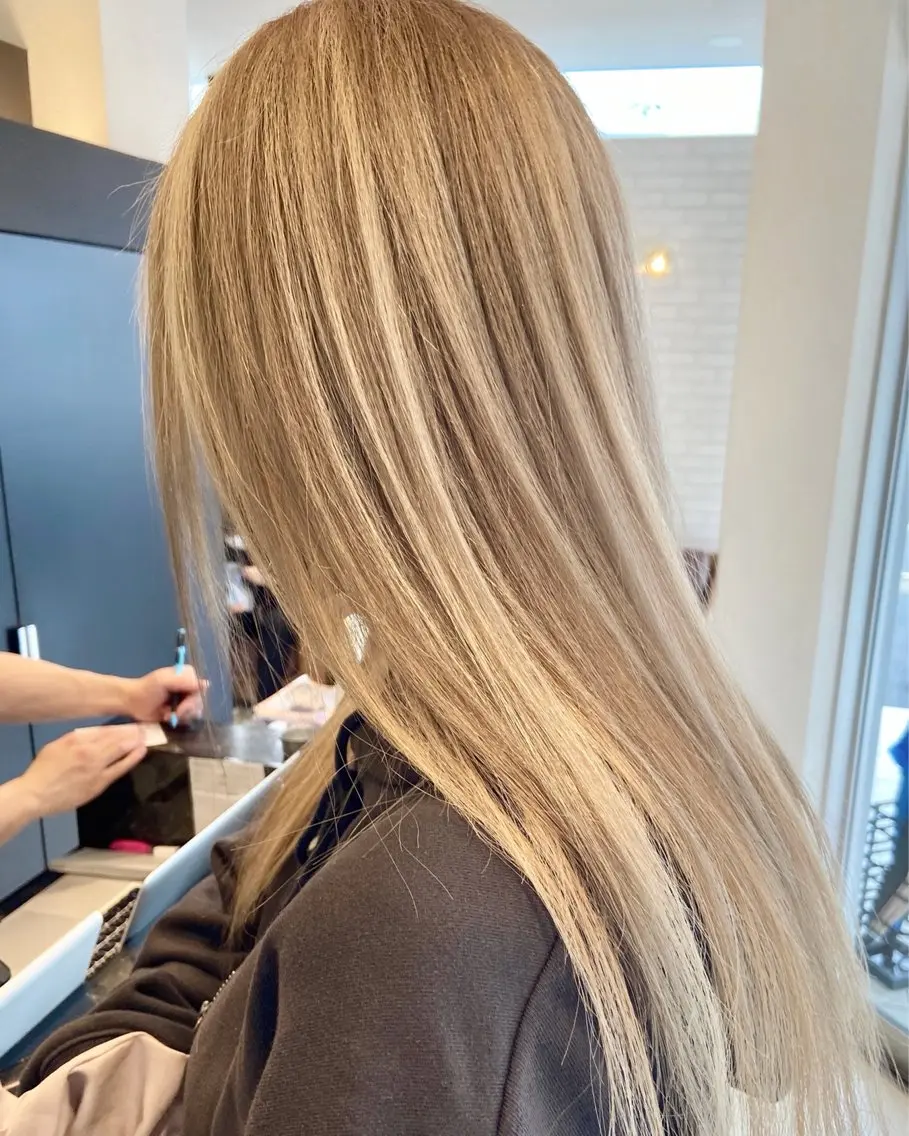 ロング カラー ヘアカラー トリートメント 浅川 実行のヘアスタイル