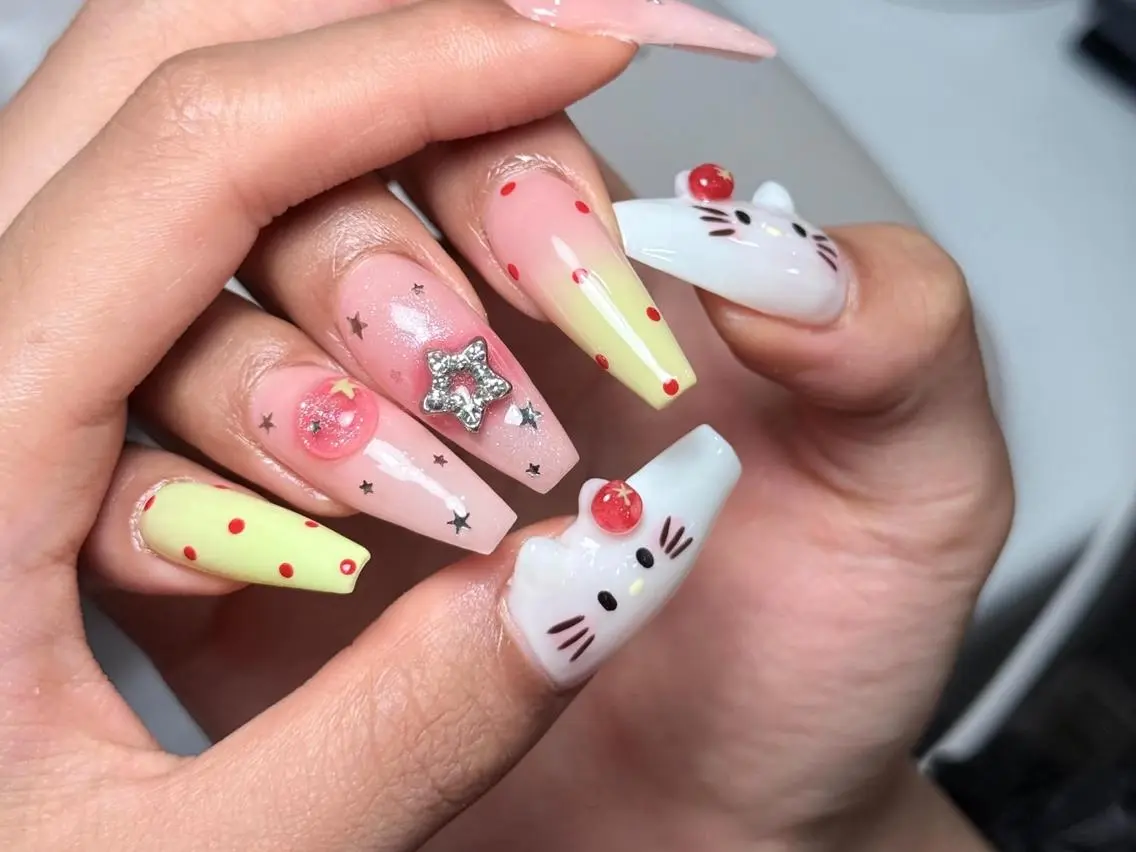 ネイル 長さ出し グラデーション 卒業式 キラキラネイル マグネットネイル YUNA Belle Nail 池袋のネイルデザイン