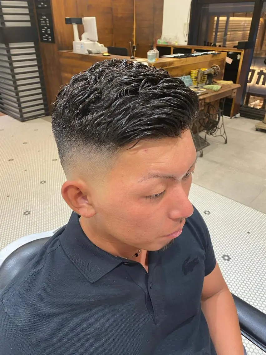 ご新規様限定クーポン💈【スキンフェード】【カット】&【アイロンパーマ】の写真