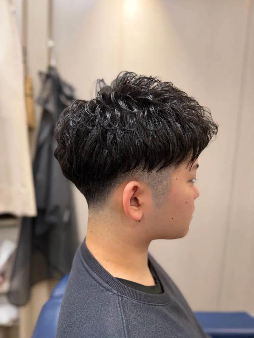 ショート パーマ タカハシ タクミのヘアスタイル