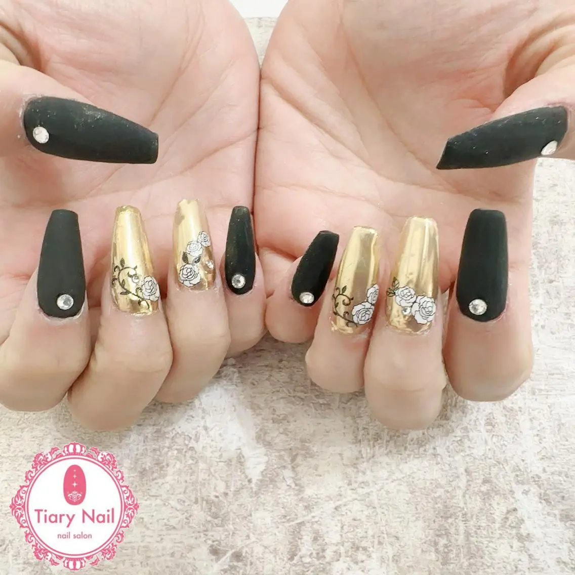 ネイル tiarynail K K🐼のネイルデザイン