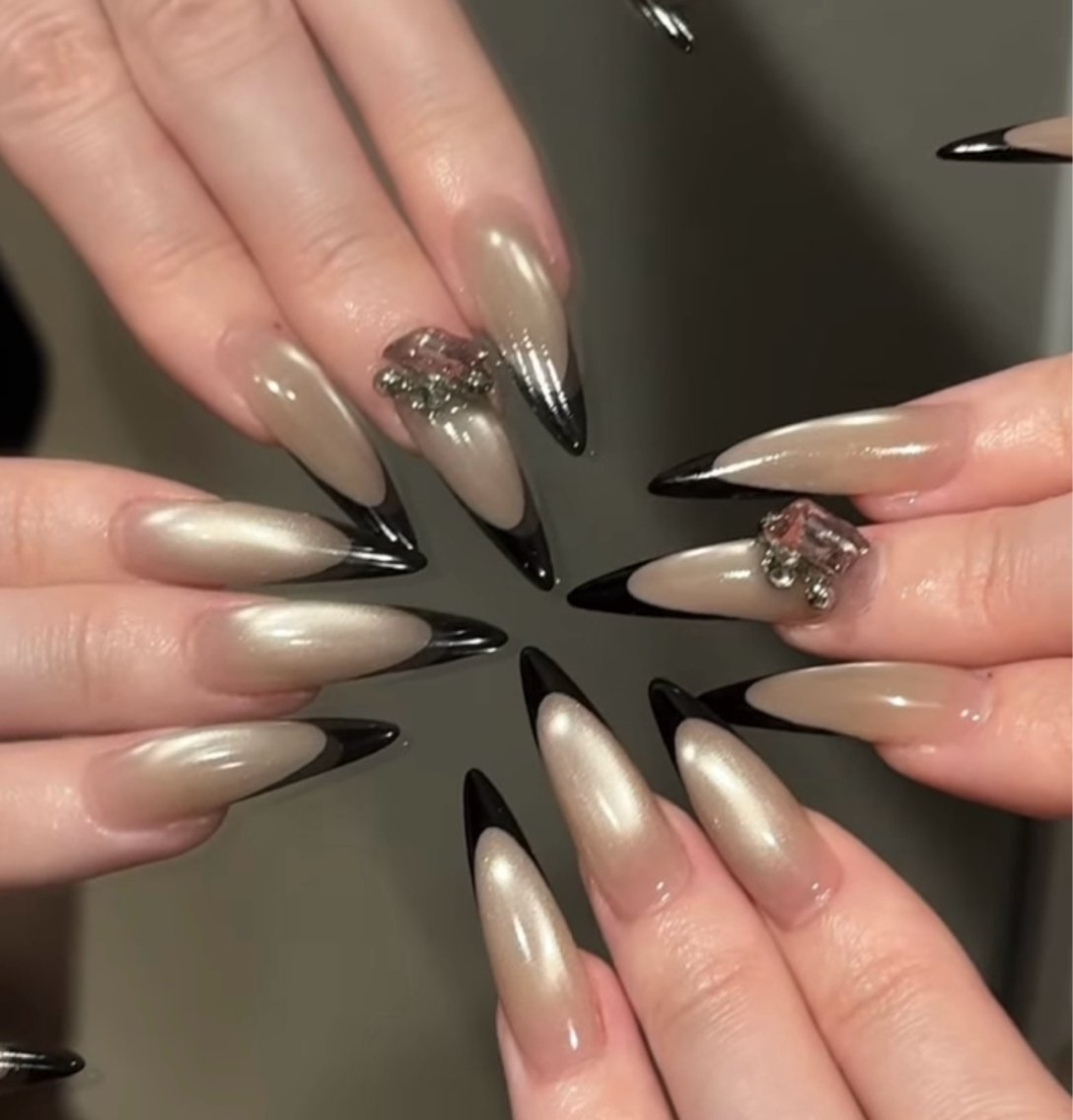 ネイル ハンドネイル NiJi Nailsのネイルデザイン