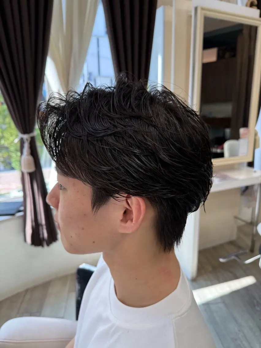 ショート パーマ メンズ フェザーパーマ メンズパーマ ショートヘア カット パーマ 市川 博紀 店長のヘアスタイル