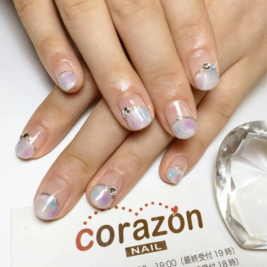 ネイル アートネイル べっ甲ネイル 水色 ニュアンスネイル パープル ネイリスト aicoのネイルデザイン