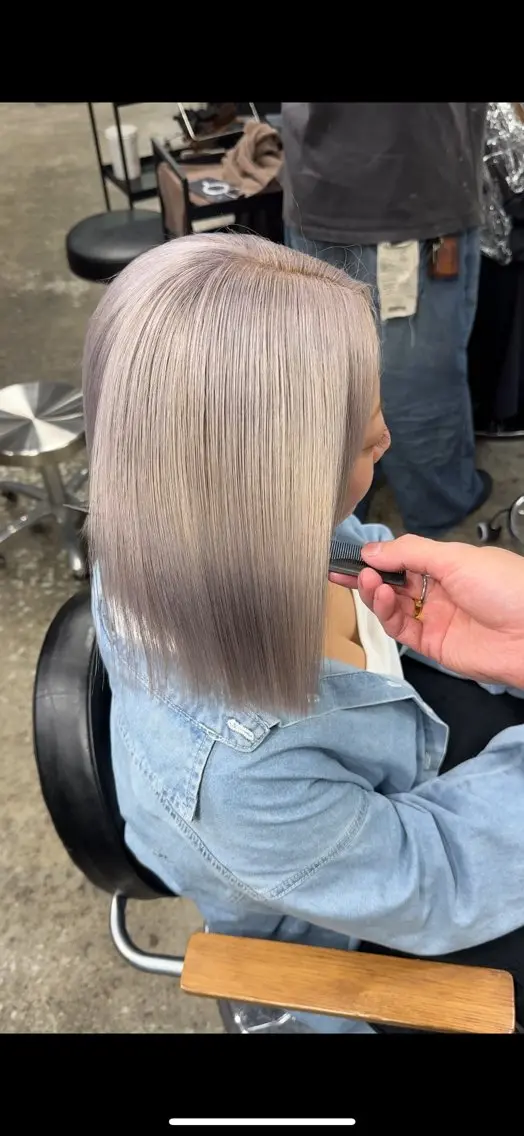 セミロング カラー 横浜ブリーチムラ直し ハイトーン/ブリーチのヘアスタイル