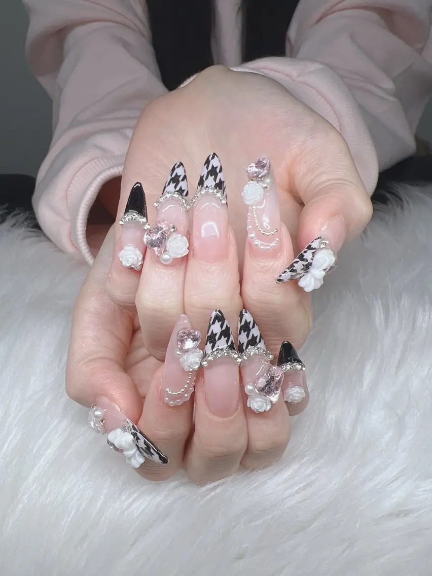 ネイル ハンドネイル Lee Nails チップ長さだし専門店のネイルデザイン