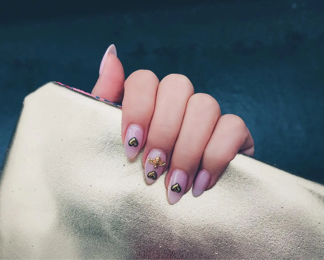 ネイル アートネイル mew mew NAIL & EYEのマツエク・マツパデザイン