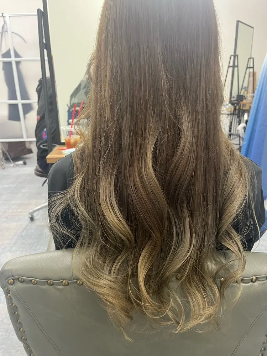 ロング アッシュ 北崎 えりのヘアスタイル