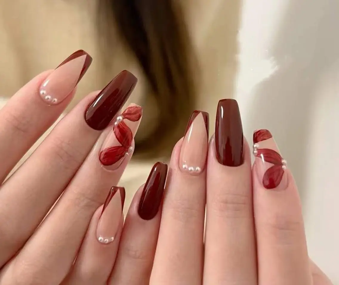ネイル オーロラネイル フラワーネイル フットネイル フレンチネイル ジェルネイル ハンドネイル BabyYouMi nailのネイルデザイン