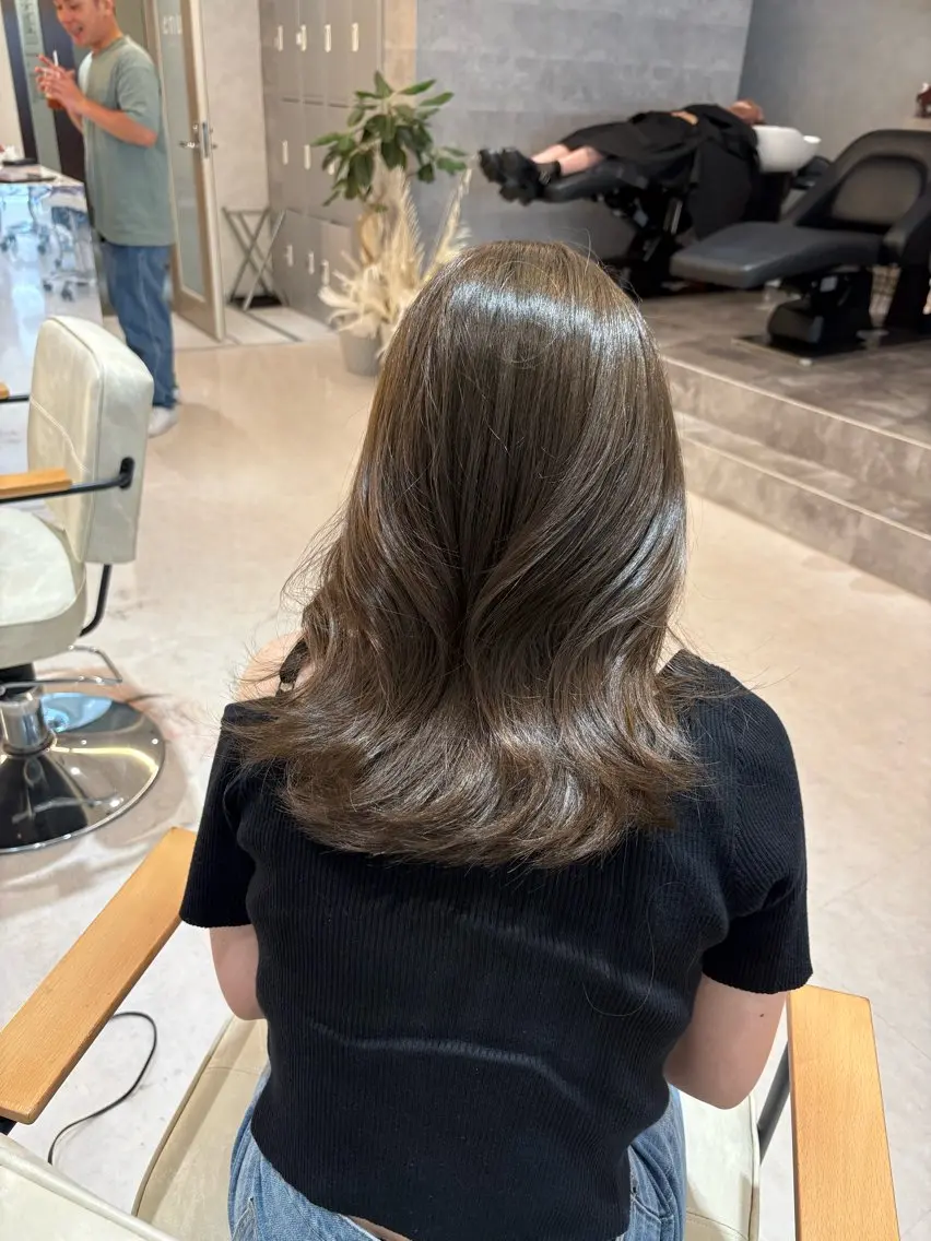 ロング カラー ベージュカラー ブリーチ ケアカラー 透明感カラー グレージュ ショートモデル募集 エクステ専門店まりこのその他イメージ