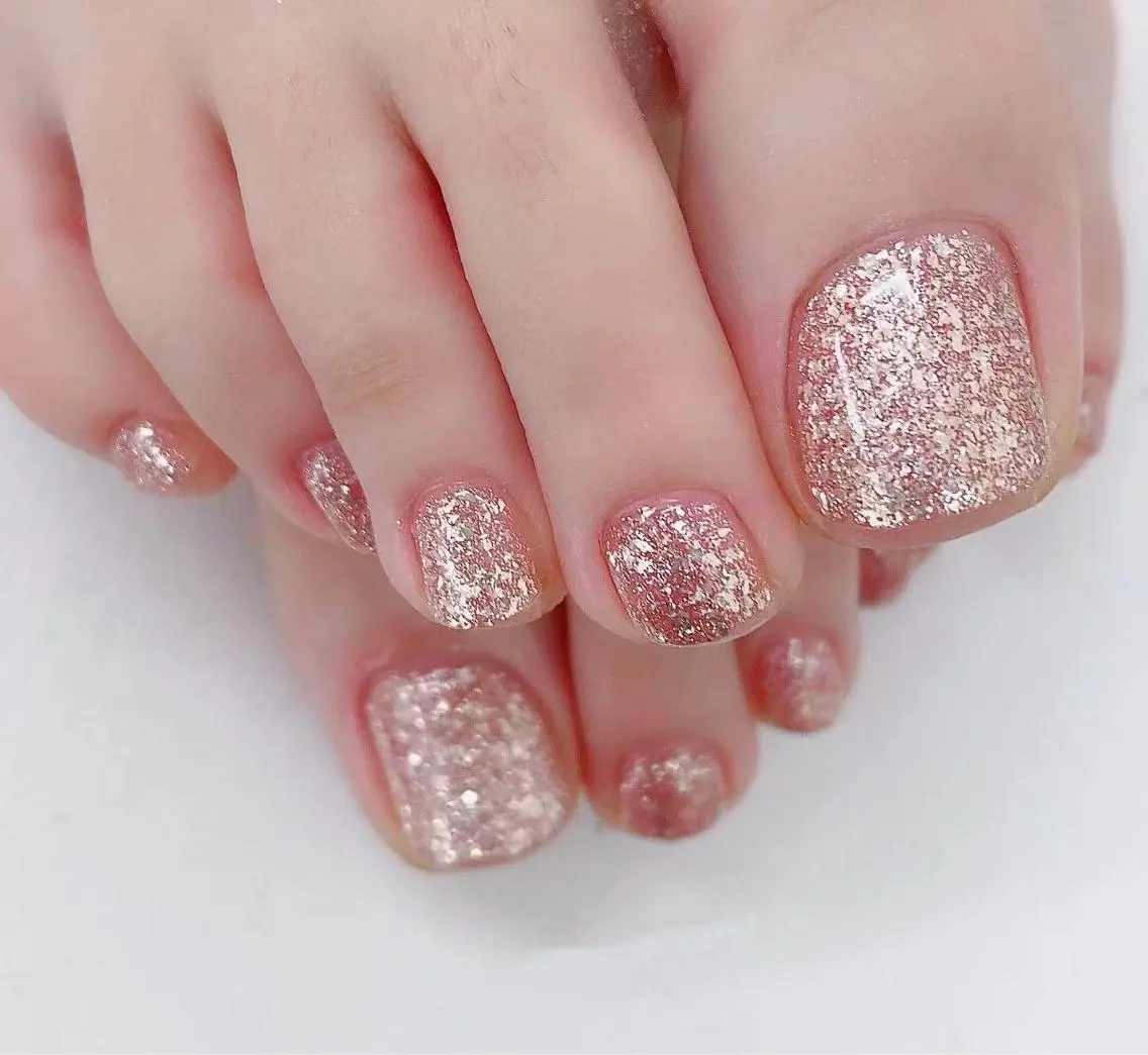 ネイル I-nailロング /ワンホン/キラキラのネイルデザイン