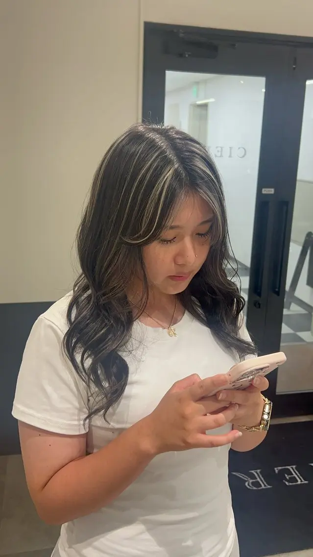 カラー ハイライトカラー ヘアカラー YUDAIブリーチ• カラー/心斎橋•難波のヘアスタイル