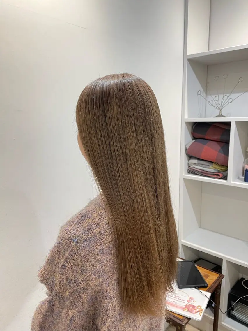 カラー shiomi H辻田 杏梨のヘアスタイル