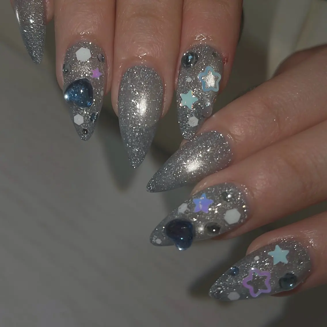 ネイル 水色 マグネットネイル nail S🎀| 格安|渋谷.表参道のネイルデザイン