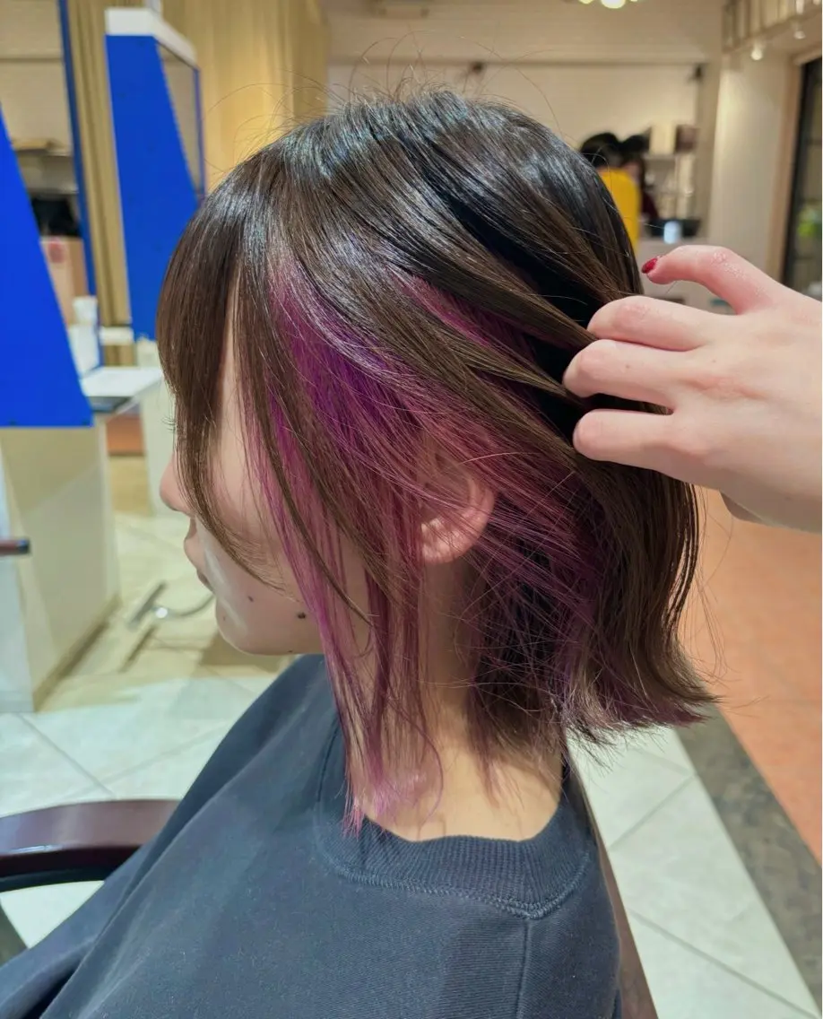 イヤリングカラー（ケアブリーチ）＋全体Drイルミナカラー＋前処理トリートメントの写真