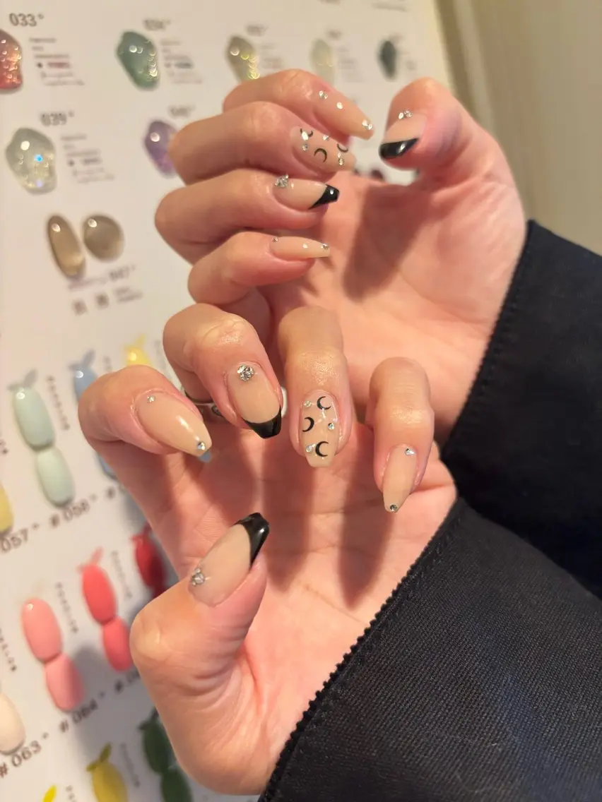 ネイル 持ち込み JISOO ANA.CHUOのネイルデザイン