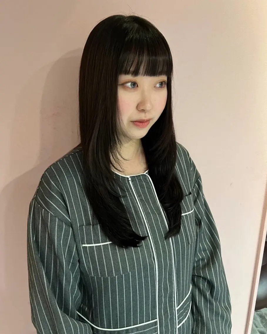 ロング レイヤーカット 鴻池 菖のヘアスタイル