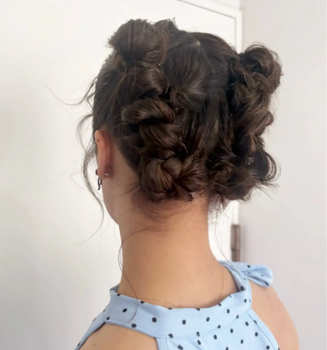 ヘアアレンジ ヘアセット チャコ|暖色 |ボブ•レイヤーのヘアスタイル