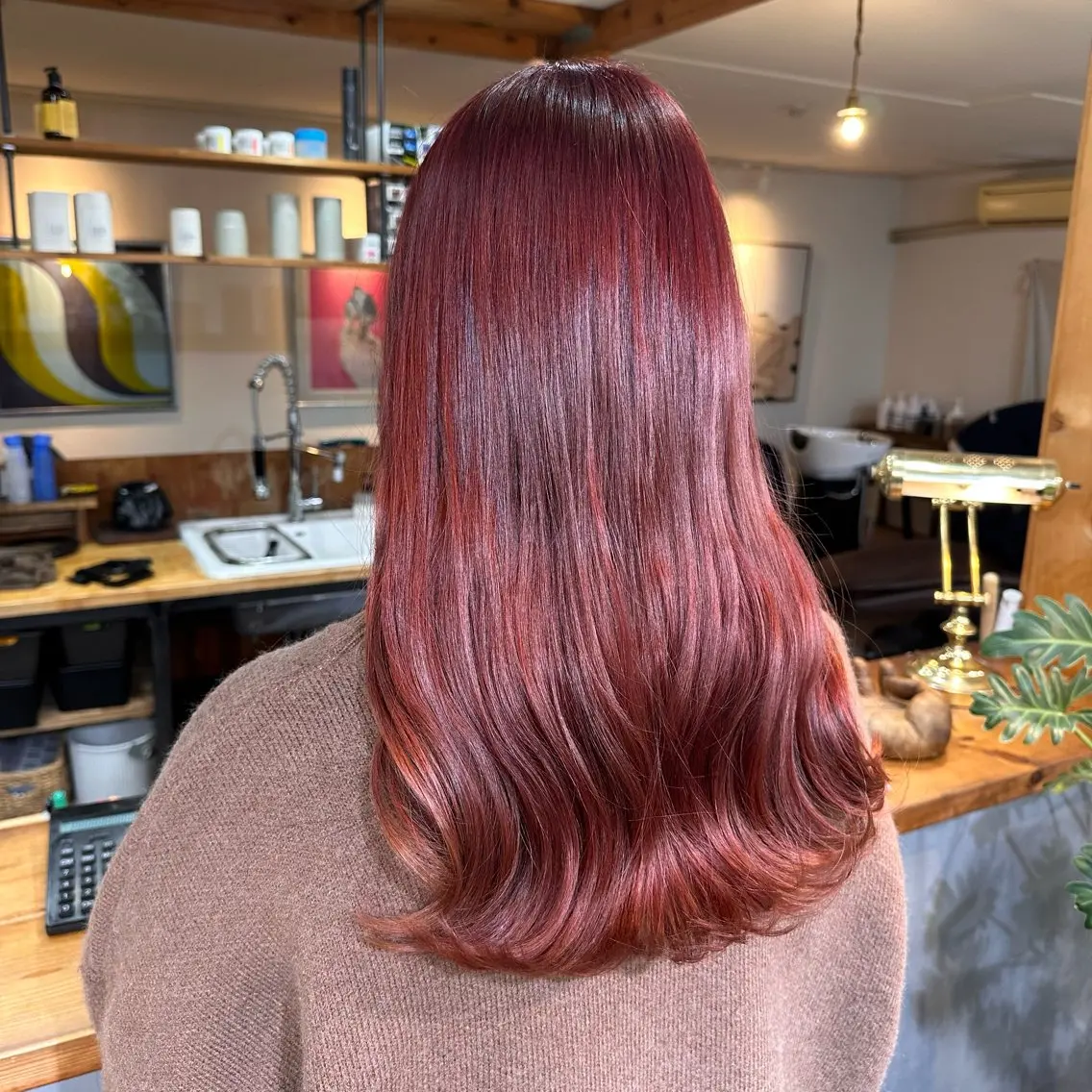 ロング 松﨑 璃咲のヘアスタイル