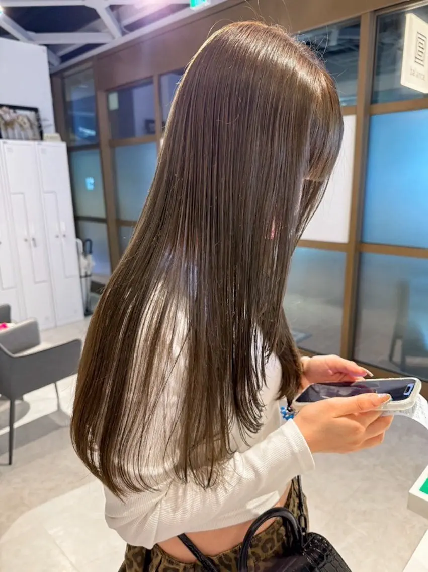 「営業後モデル様限定価格！透明感　韓国カラー」　ダブルカラー　火曜日​〜​木曜日19時​〜​金曜日・土曜日20時​〜​の写真