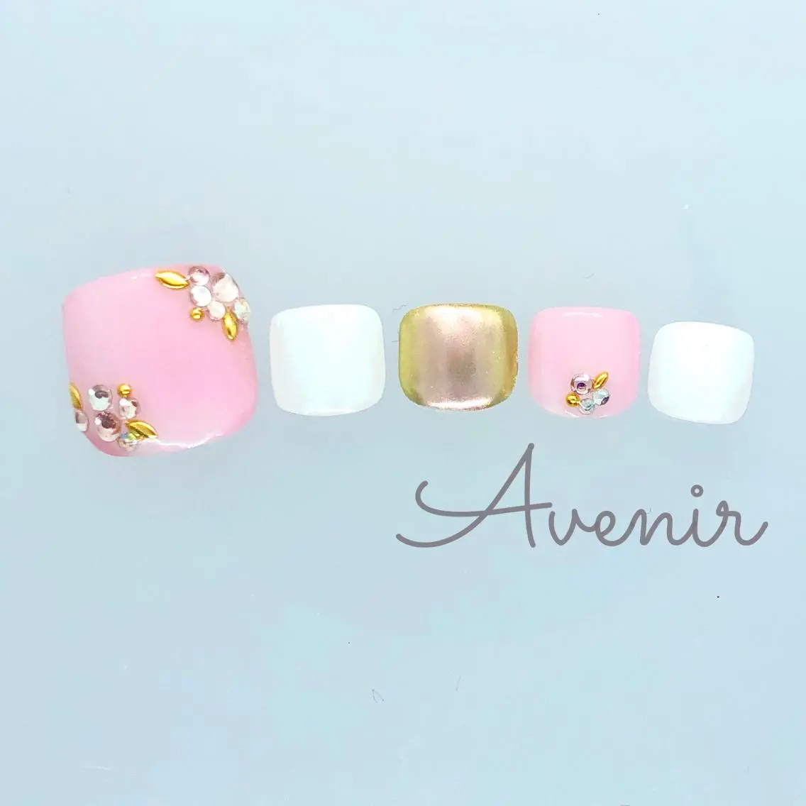 ネイル Avenir 表参道 nail&eye予約のネイルデザイン